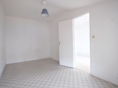 APPARTEMENT T2 A LOUER - ST ETIENNE PLACE HOTEL DE VILLE - 45.32 m2 - 360 € charges comprises par mois