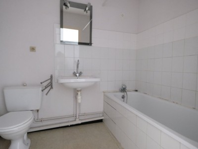 APPARTEMENT T2 A LOUER - ST ETIENNE PLACE HOTEL DE VILLE - 45.4 m2 - 370�&euro; charges comprises par mois