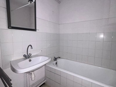 APPARTEMENT T2 A LOUER - ST ETIENNE PLACE HOTEL DE VILLE - 45.4 m2 - 370 € charges comprises par mois