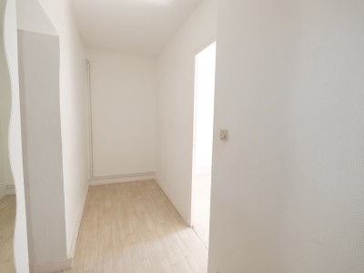 APPARTEMENT T2 A LOUER - ST ETIENNE PLACE HOTEL DE VILLE - 45.4 m2 - 370 € charges comprises par mois
