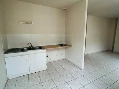 APPARTEMENT T2 A LOUER - ST ETIENNE PREFECTURE - 40.32 m2 - 395�&euro; charges comprises par mois
