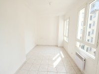 APPARTEMENT T2 A LOUER - ST ETIENNE PREFECTURE - 40 m2 - 400 € charges comprises par mois