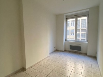 APPARTEMENT T2 A LOUER - ST ETIENNE PREFECTURE - 43.55 m2 - 420€ charges comprises par mois