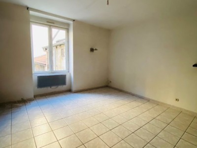 APPARTEMENT T2 A LOUER - ST ETIENNE PREFECTURE - 43.55 m2 - 420€ charges comprises par mois