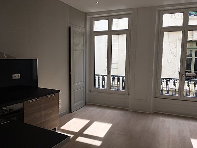 APPARTEMENT T2 A LOUER - ST ETIENNE SECTEUR DORIAN - 31 m2 - 440€ charges comprises par mois