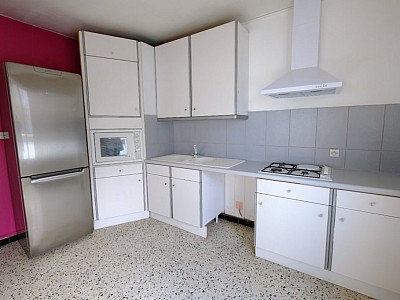 APPARTEMENT T2 A LOUER - ST ETIENNE VIVARAIZE - 49.25 m2 - 485€ charges comprises par mois