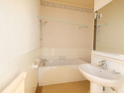APPARTEMENT T2 - ST ETIENNE BADOUILLRE - 59.9 m2 - VENDU