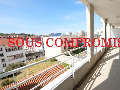 APPARTEMENT T2 - ST ETIENNE CENTRE VILLE - 48.83 m2 - VENDU