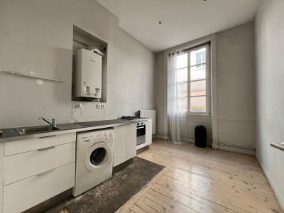 APPARTEMENT T2 A VENDRE - ST ETIENNE CENTRE VILLE - 64 m2 - 79000€