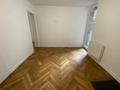 APPARTEMENT T2 A VENDRE - ST ETIENNE CENTRE VILLE - 42.86 m2 - 78500€