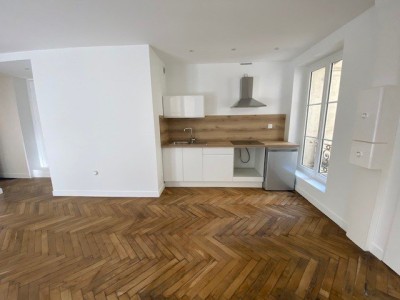 APPARTEMENT T2 A VENDRE - ST ETIENNE CENTRE VILLE - 42.86 m2 - 78500€