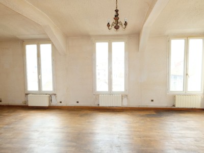 APPARTEMENT T2 A VENDRE - ST ETIENNE CENTRE VILLE - 61.8 m2 - 39�000�&euro;