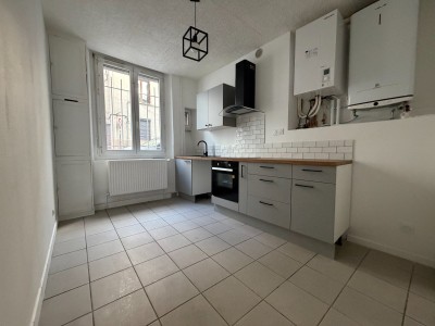 APPARTEMENT T2 A VENDRE - ST ETIENNE FAURIEL - 52.33 m2 - 60 000 €