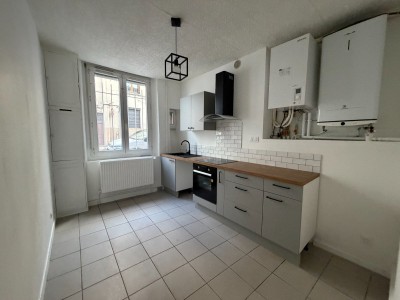 APPARTEMENT T2 A VENDRE - ST ETIENNE FAURIEL - 52.33 m2 - 60 000 €