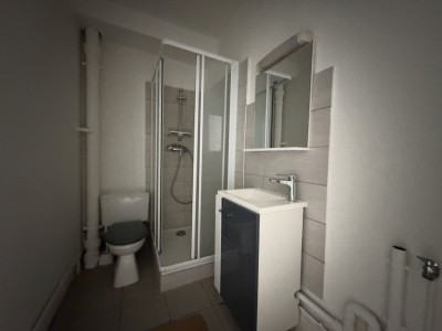 APPARTEMENT T2 A VENDRE - ST ETIENNE FAURIEL - 52.33 m2 - 60 000 €