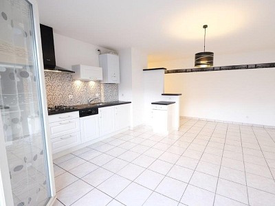 APPARTEMENT T2 - ST ETIENNE FACULTE / CENTRE DEUX - 54.54 m2 - VENDU