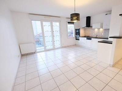 APPARTEMENT T2 - ST ETIENNE FACULTE / CENTRE DEUX - 54.54 m2 - VENDU