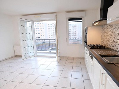 APPARTEMENT T2 - ST ETIENNE FACULTE / CENTRE DEUX - 54.54 m2 - VENDU