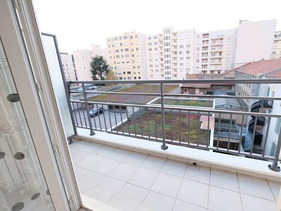 APPARTEMENT T2 - ST ETIENNE FACULTE / CENTRE DEUX - 54.54 m2 - VENDU