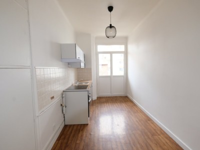 APPARTEMENT T2 A VENDRE - ST ETIENNE FACULTE / CENTRE DEUX - 61.62 m2 - 89000 €