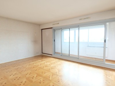APPARTEMENT T2 A VENDRE - ST ETIENNE FACULTE / CENTRE DEUX - 55.72 m2 - 58000€