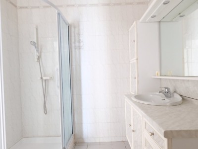 APPARTEMENT T2 A VENDRE - ST ETIENNE FACULTE / CENTRE DEUX - 61.9 m2 - 69000€