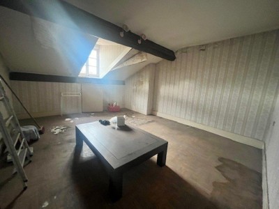 APPARTEMENT T2 A VENDRE - ST ETIENNE FACULTE / CENTRE DEUX - 61.9 m2 - 59 000 €