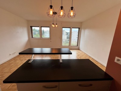 APPARTEMENT T2 A VENDRE - ST ETIENNE FAURIEL - 53.9 m2 - 82000 €