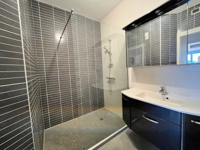 APPARTEMENT T2 A VENDRE - ST ETIENNE FAURIEL - 53.9 m2 - 82000 €