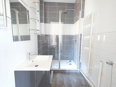 APPARTEMENT T2 A VENDRE - ST ETIENNE FAURIEL - 53.87 m2 - 85000€