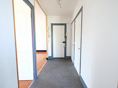 APPARTEMENT T2 A VENDRE - ST ETIENNE FAURIEL - 53.87 m2 - 85000€