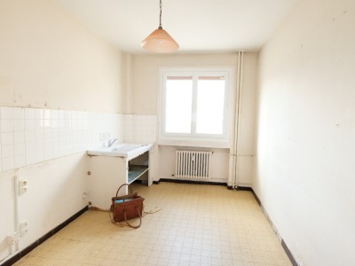 APPARTEMENT T2 A VENDRE - ST ETIENNE FAURIEL - 52 m2 - 75 000 &euro;
