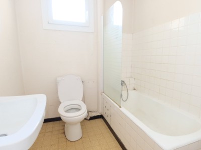 APPARTEMENT T2 A VENDRE - ST ETIENNE FAURIEL - 52 m2 - 75 000 &euro;