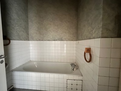 APPARTEMENT T2 A VENDRE - ST ETIENNE FAURIEL - 69.45 m2 - 60 000 €