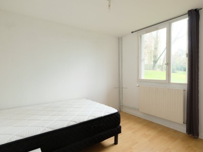 APPARTEMENT T2 A VENDRE - ST ETIENNE FAURIEL - 54.1 m2 - 67 000 &euro;