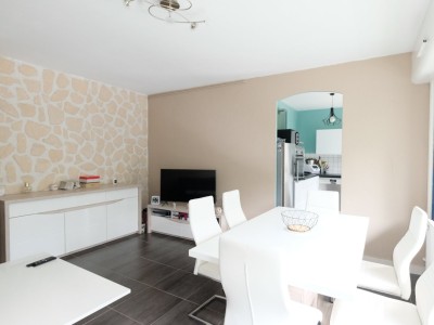 APPARTEMENT T2 A VENDRE - ST ETIENNE FAURIEL - 57.4 m2 - 85 000 &euro;