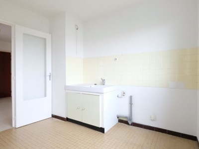 APPARTEMENT T2 A VENDRE - ST ETIENNE FAURIEL - 46.76 m2 - 59 000 €