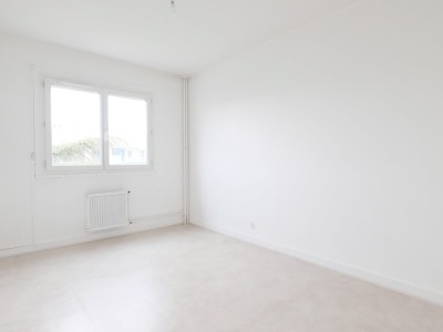 APPARTEMENT T2 A VENDRE - ST ETIENNE FAURIEL - 46.76 m2 - 59 000 €