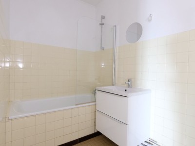 APPARTEMENT T2 A VENDRE - ST ETIENNE FAURIEL - 46.76 m2 - 59 000 €