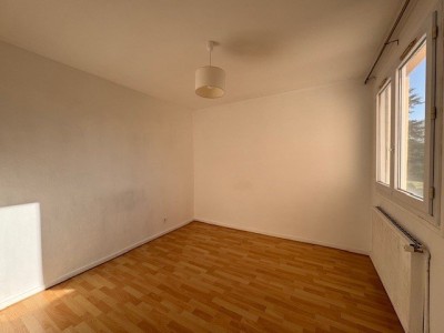 APPARTEMENT T2 A VENDRE - ST ETIENNE LA MTARE - 49.82 m2 - 54000€