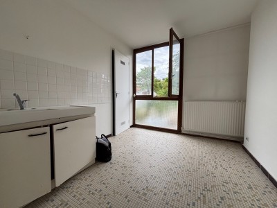 APPARTEMENT T2 A VENDRE - ST ETIENNE LA RIVIERE - 53 m2 - 51 000 &euro;