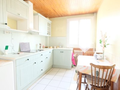 APPARTEMENT T2 A VENDRE - ST ETIENNE MONTPLAISIR - 47.9 m2 - 53000€