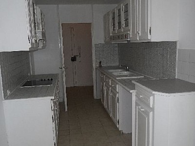 APPARTEMENT T3 A LOUER - ST ETIENNE BERGSON - 72 m2 - 740 € charges comprises par mois