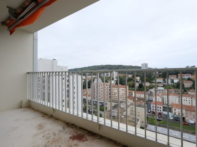 APPARTEMENT T3 A LOUER - ST ETIENNE BERGSON - 86.75 m2 - 860�&euro; charges comprises par mois