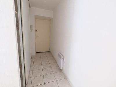 APPARTEMENT T3 A LOUER - ST ETIENNE CARNOT - 40 m2 - 400 € charges comprises par mois