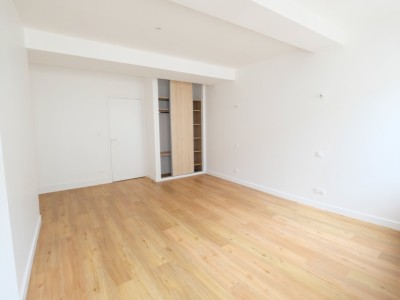 APPARTEMENT T3 A LOUER - ST ETIENNE CENTRE VILLE - 98.02 m2 - 840€ charges comprises par mois