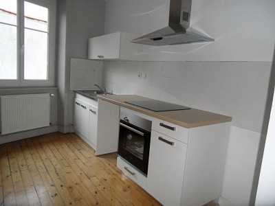 APPARTEMENT T3 A LOUER - ST ETIENNE CENTRE VILLE - 66.22 m2 - 505 € charges comprises par mois