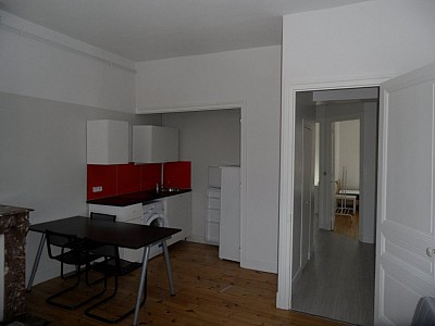 APPARTEMENT T3 A LOUER - ST ETIENNE CENTRE VILLE - 50.19 m2 - 500 &euro; charges comprises par mois