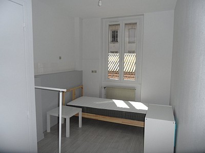 APPARTEMENT T3 A LOUER - ST ETIENNE CENTRE VILLE - 50.19 m2 - 500 &euro; charges comprises par mois