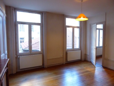 APPARTEMENT T3 A LOUER - ST ETIENNE CENTRE VILLE - 93.72 m2 - 650 &euro; charges comprises par mois